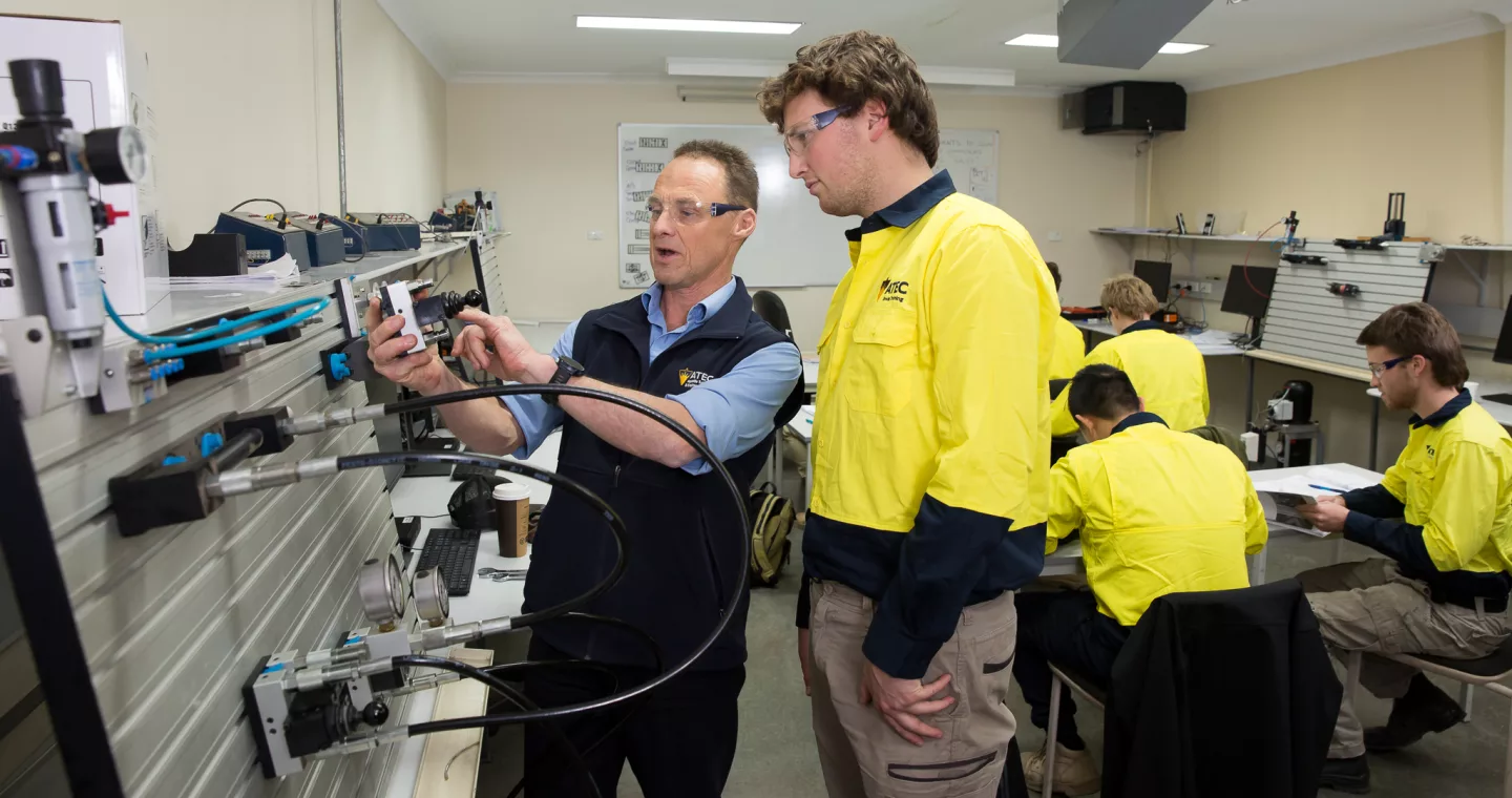 Electrotechnology training courses - Adelaide apprenticeships