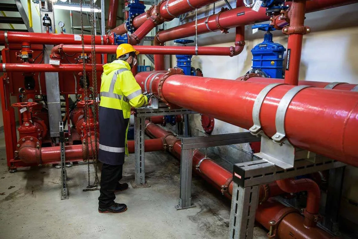 Plumbing apprenticeship adelaide - testing water supply systems