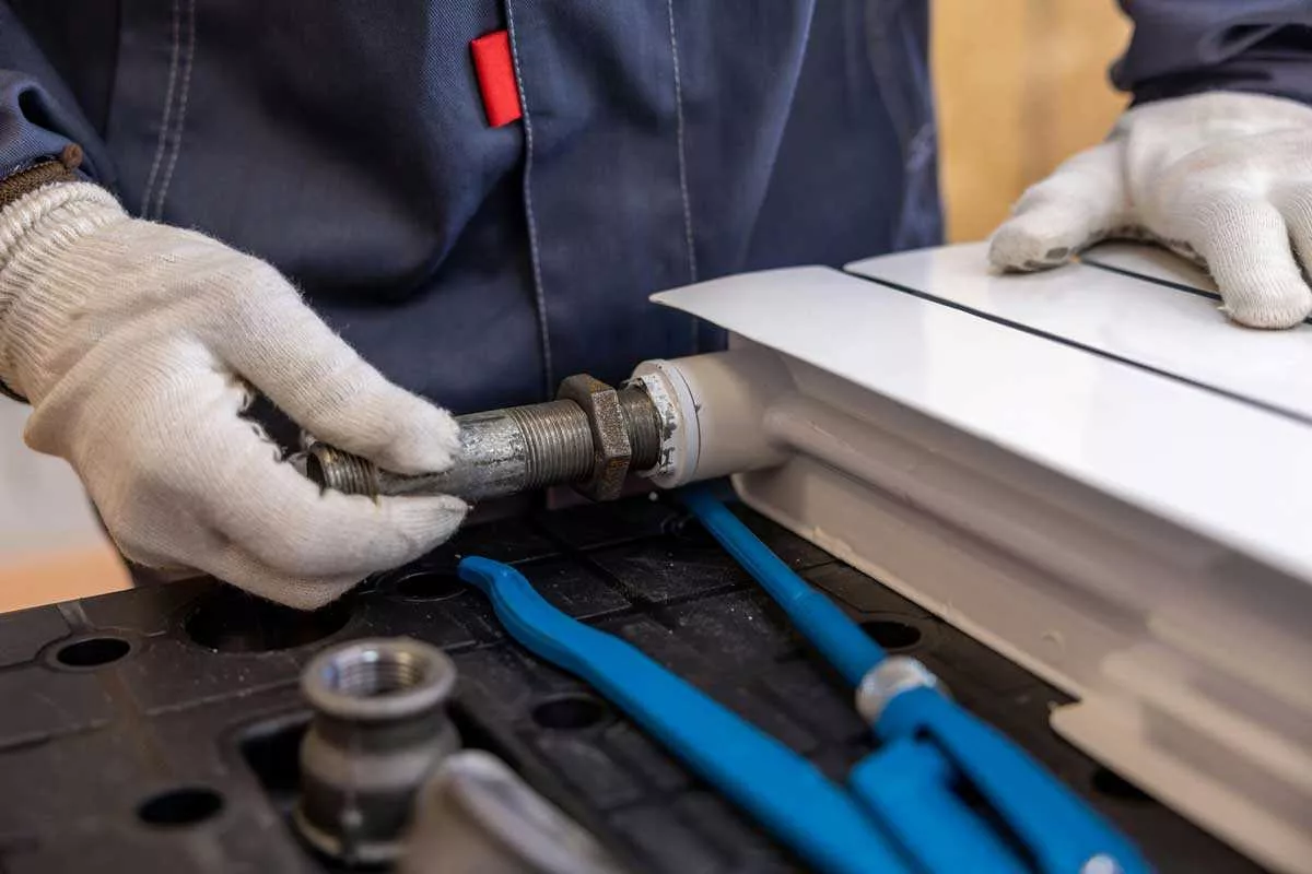 Plumbing apprenticeship adelaide - hydronic heating maintenance